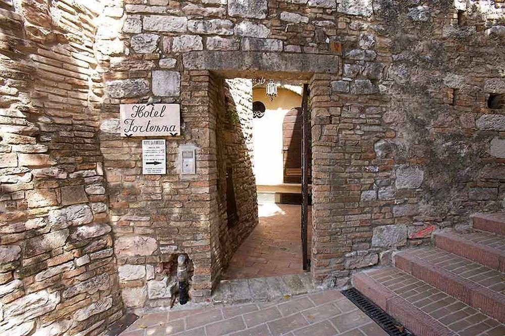 Hotel La Fortezza أسيسي المظهر الخارجي الصورة